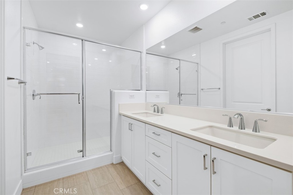 Irvine Condo: 532 Neilson