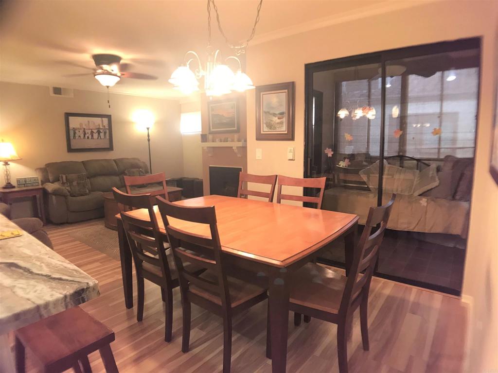 Coronado Condo: 911 E Avenue