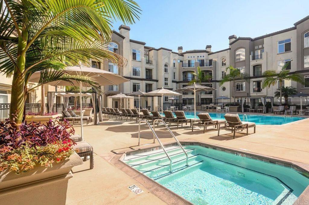 La Jolla Condo: 9263 Regents Road