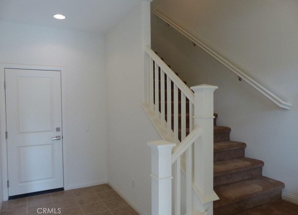 Irvine Condo: 60 Capricorn