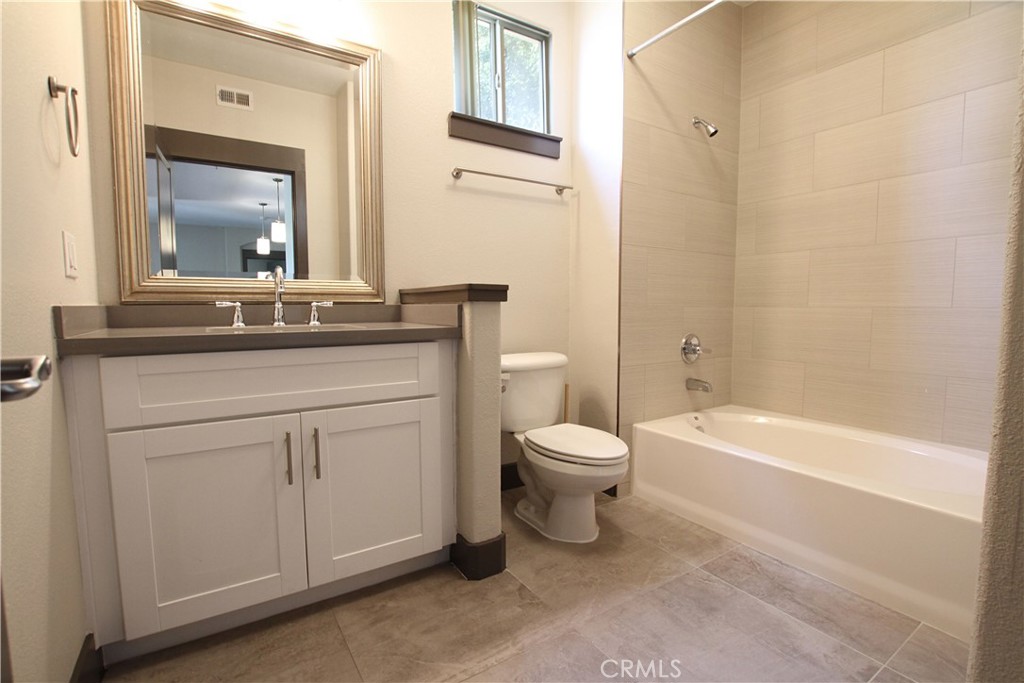 Valencia Condo: 24545 Town Center Drive