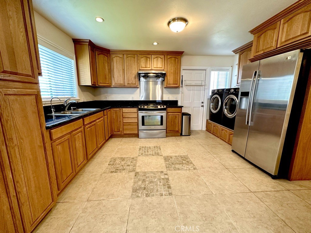 Monterey Park Condo: 339 Peach Street