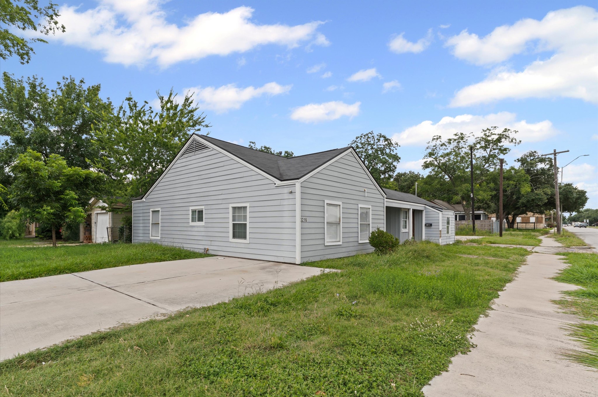 Rosenberg Condo: 3216 Avenue I