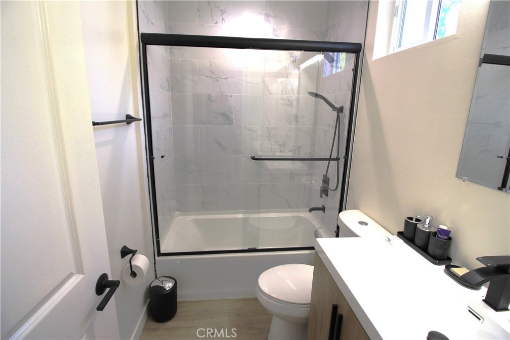 Encino Condo: 17546 Martha Street