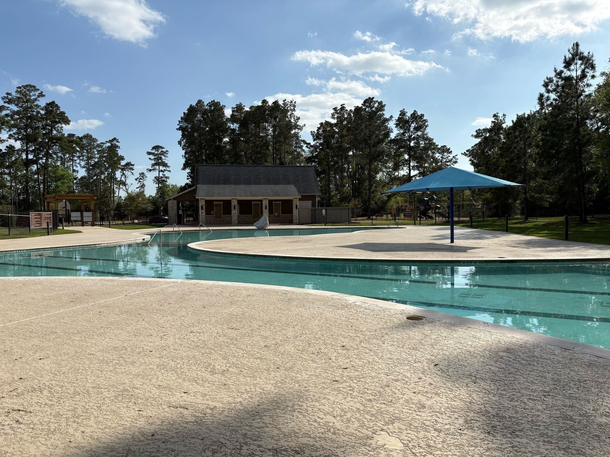 Conroe Condo: 14131 Lake Lodge Drive