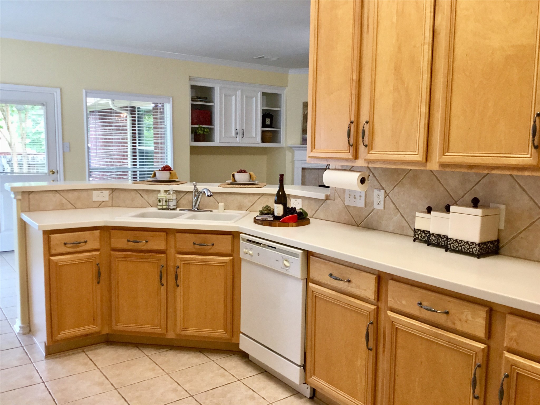 The Woodlands Condo: 114 North Queenscliff Circle