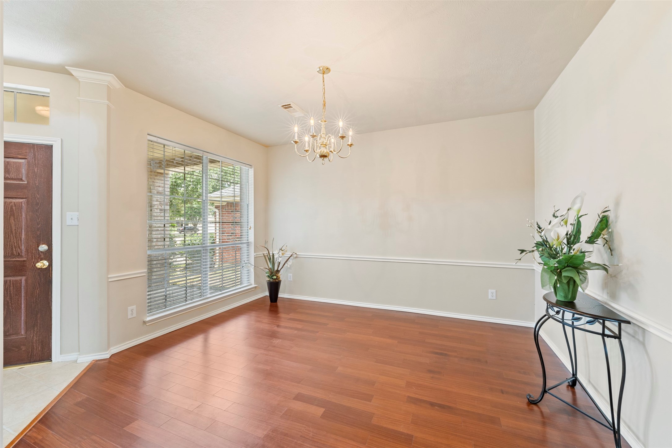 Houston Condo: 7218 Broadelm Drive
