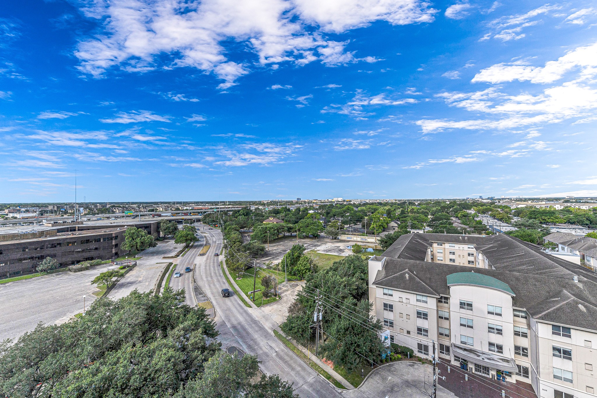 Houston Condo: 3525 Sage Road