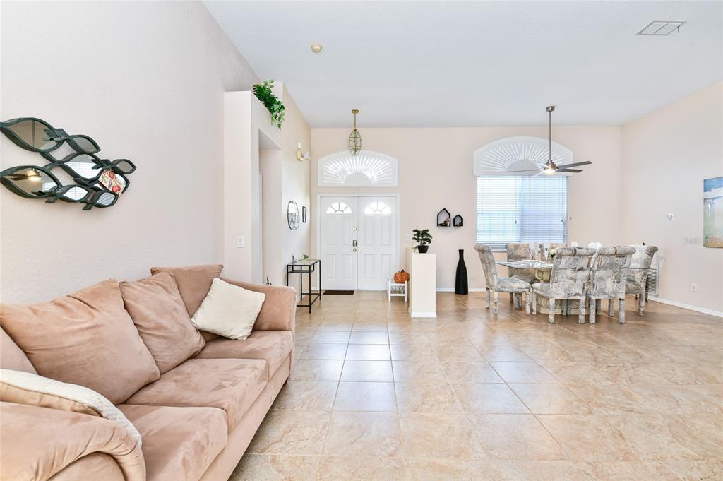 Davenport Condo: 611 Brighton Drive