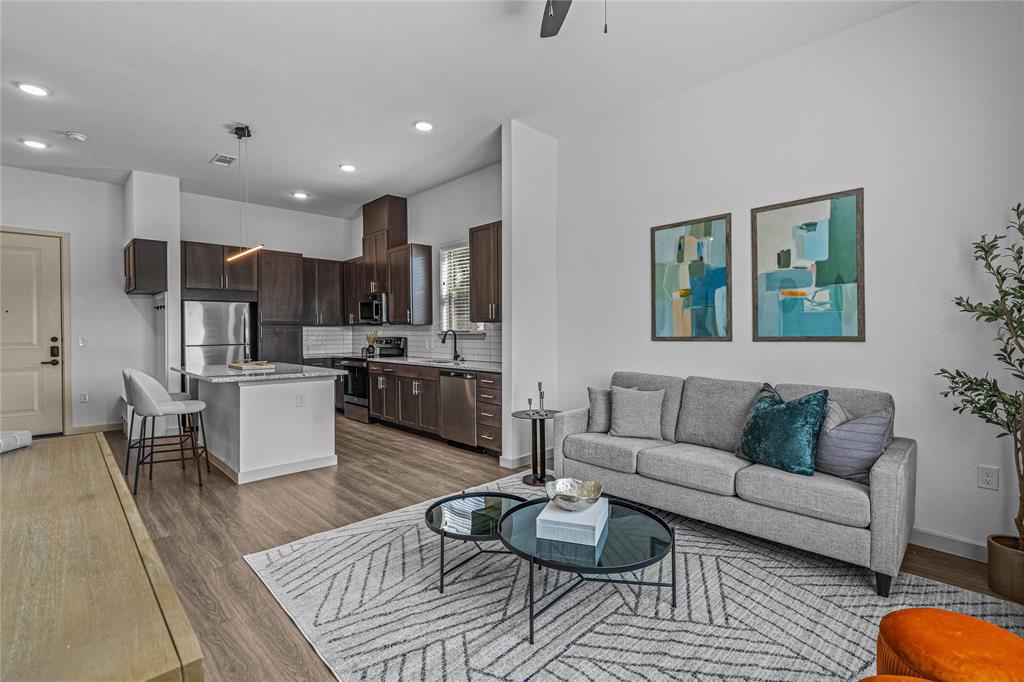 Dallas Condo: 7455 West Camp Wisdom Road