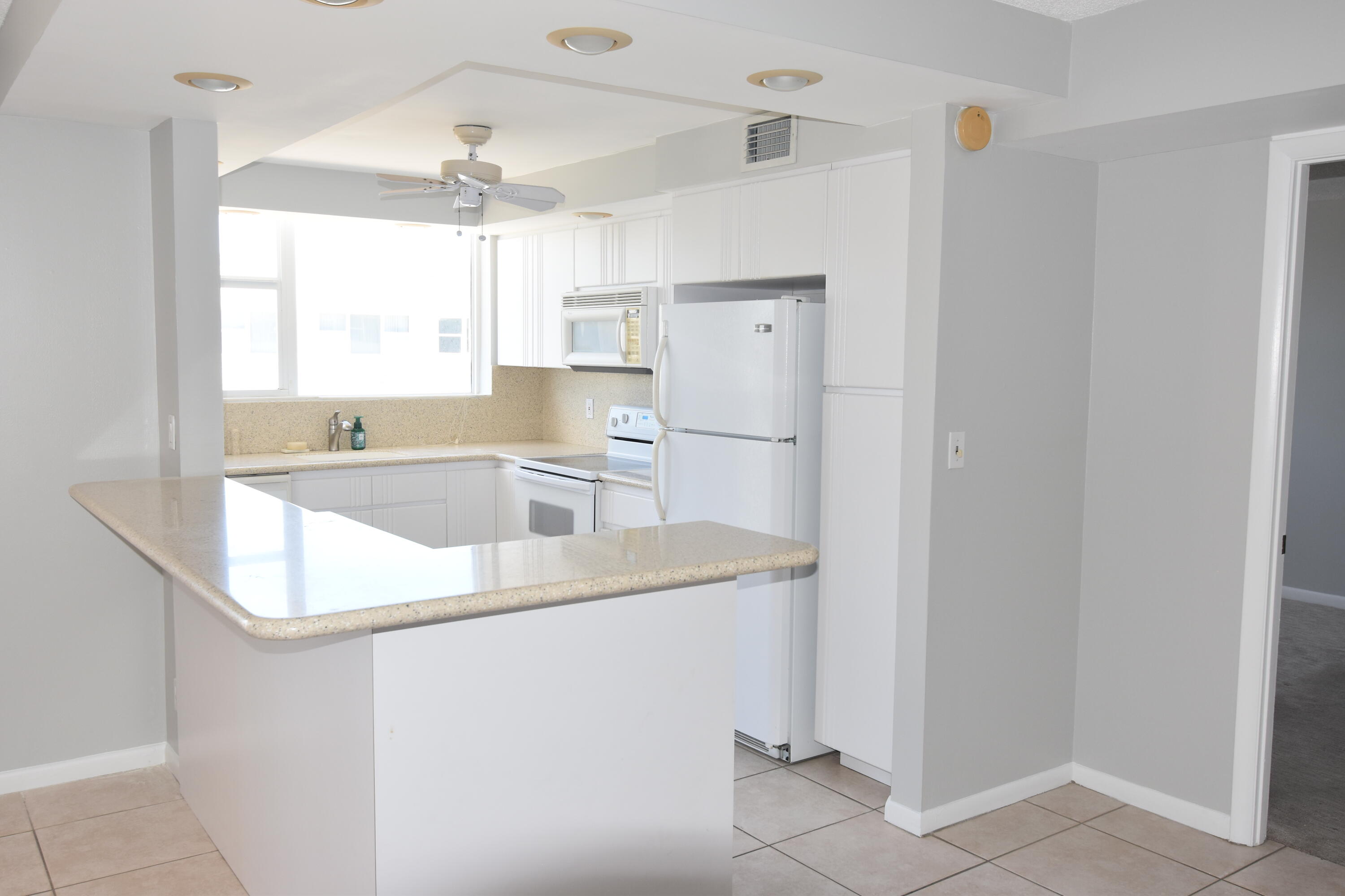 Hillsboro Beach Condo: 1236 Hillsboro Mile