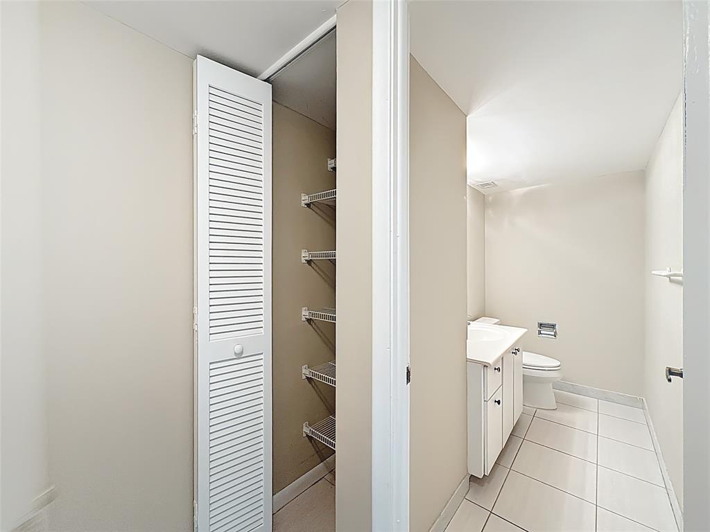 Hillsboro Beach Condo: 1147 Hillsboro Mile