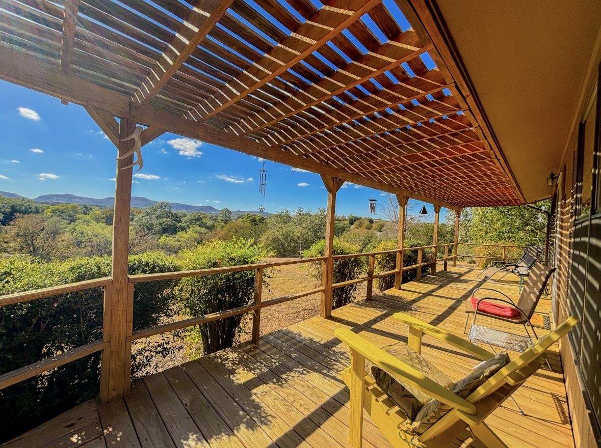 Kingsland Condo: 209 Crest Drive