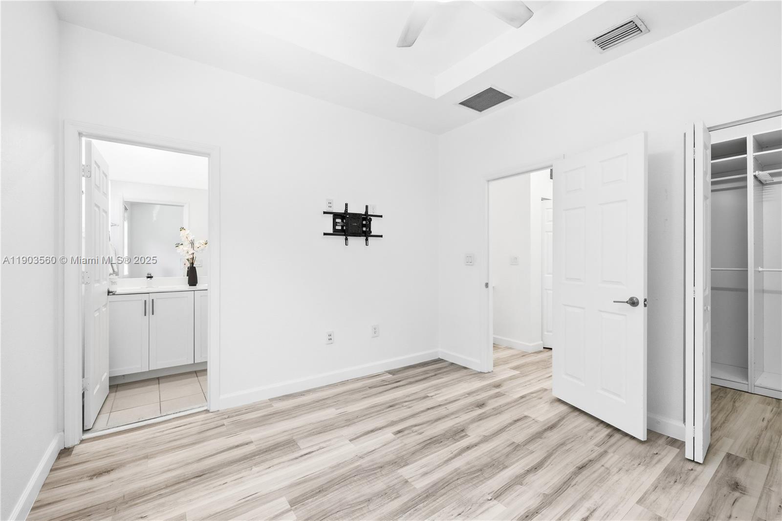 Hialeah Condo: 10537 West 32nd Lane