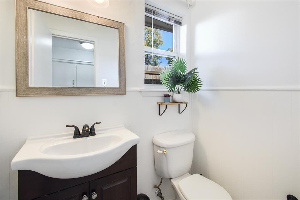 Irving Condo: 2404 Crestview Circle