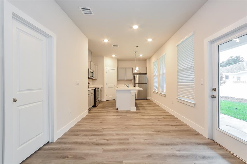 Deland Condo: 804 East Voorhis Avenue