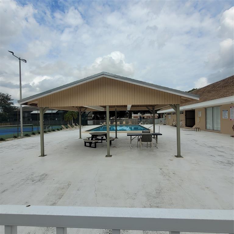 Davie Condo: 7173 Orange Drive