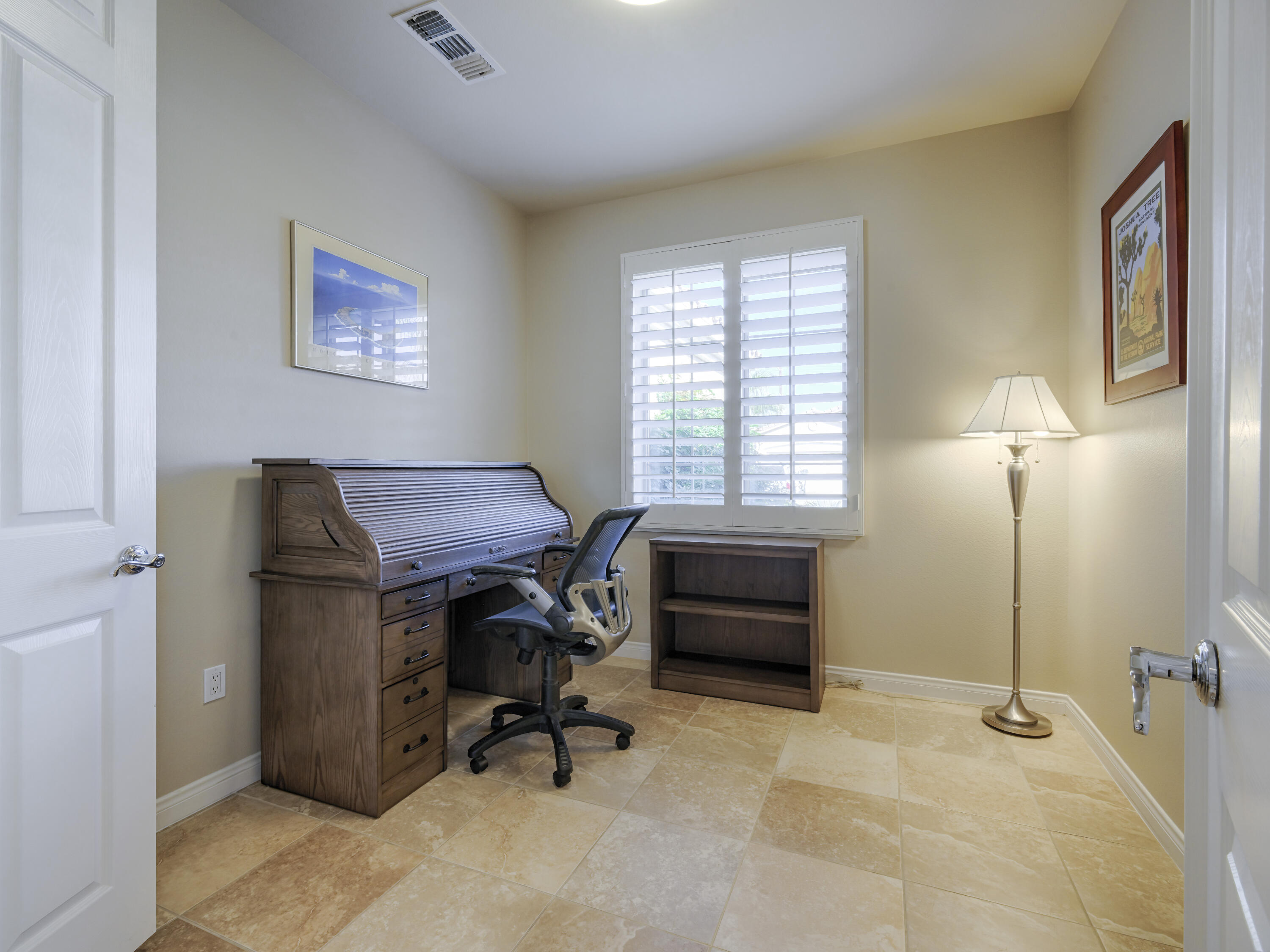 Indio Condo: 80113 Avenida Linda Vista