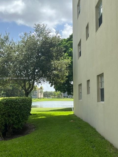 Pembroke Pines Condo: 300 Southwest 134th Way