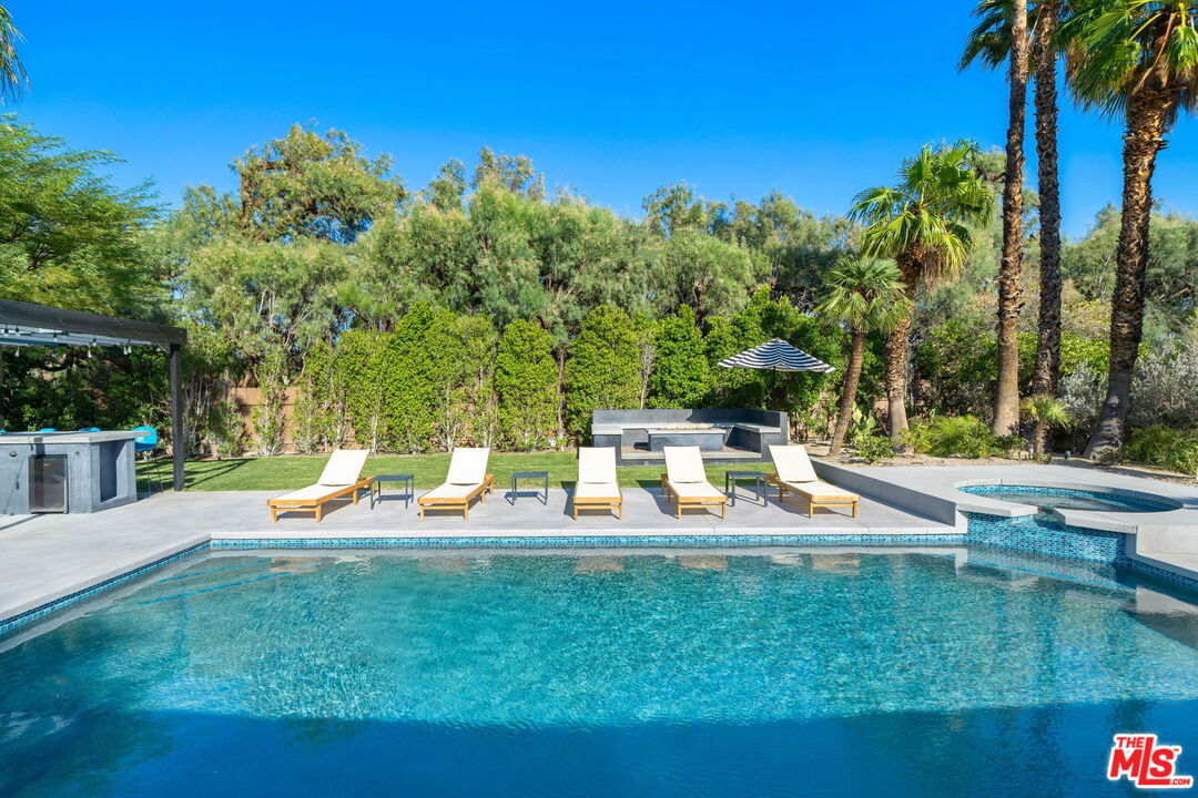 Palm Springs Condo: 2660 North Farrell Drive