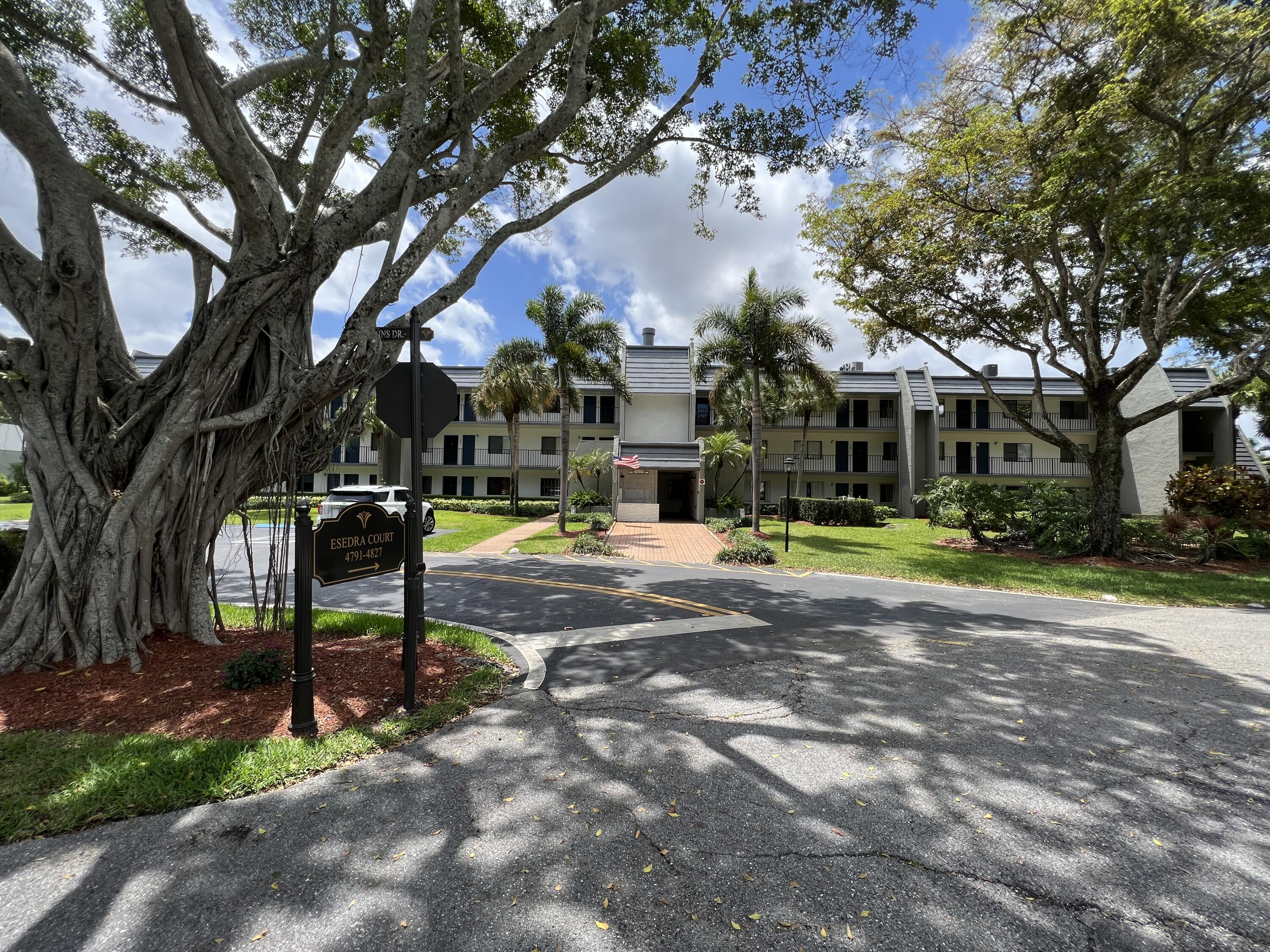 Lake Worth Condo: 4793 Esedra Court
