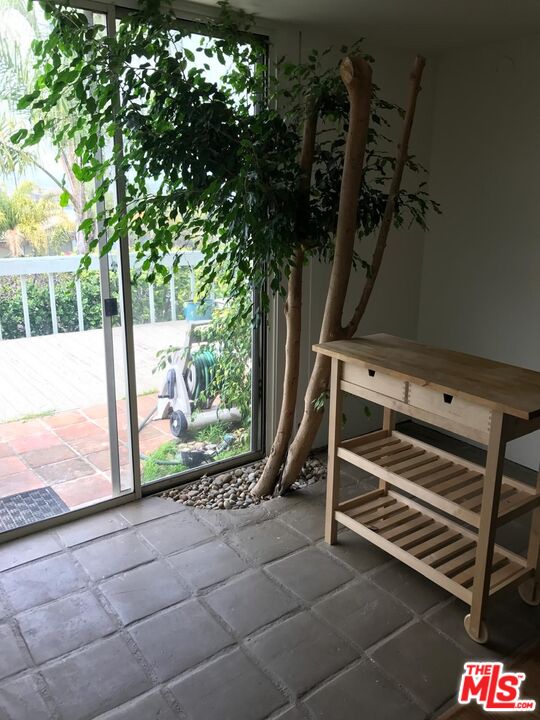 Playa del Rey Condo: 241 Rees Street