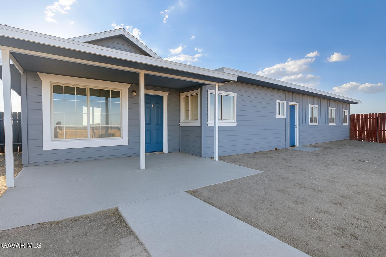 Rosamond Condo: 8445 Gaskell Road