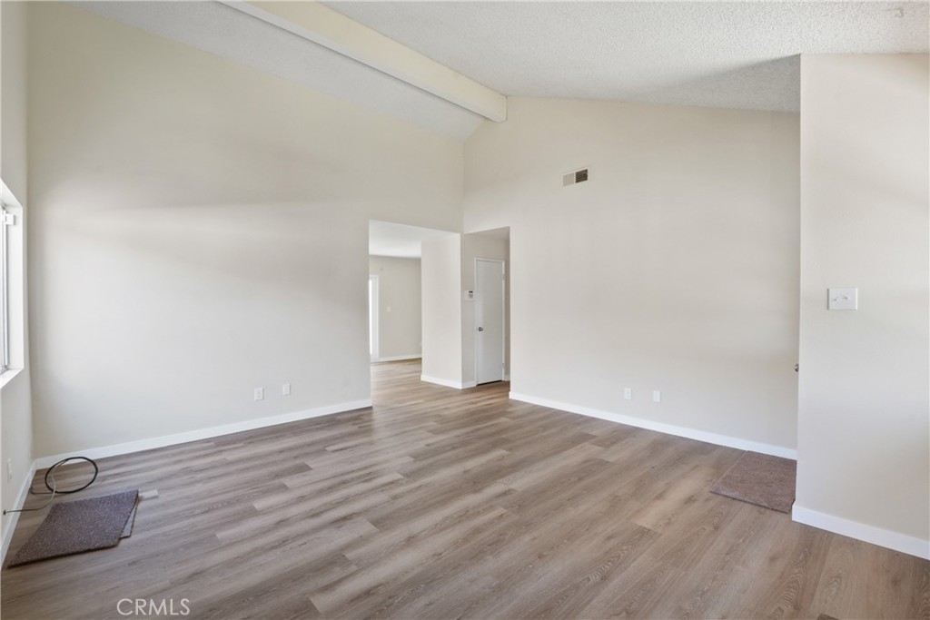 Long Beach Condo: 3214 Locust Avenue