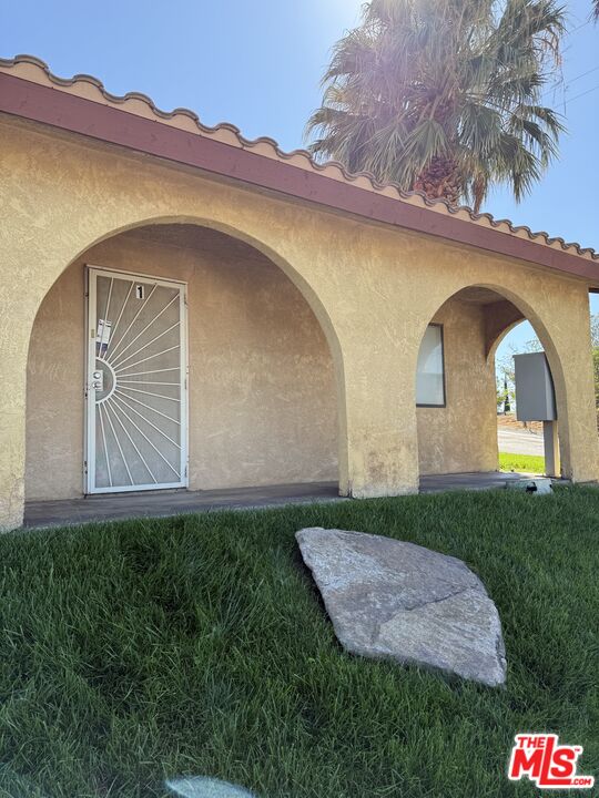 Lancaster Condo: 4843 Columbia Way