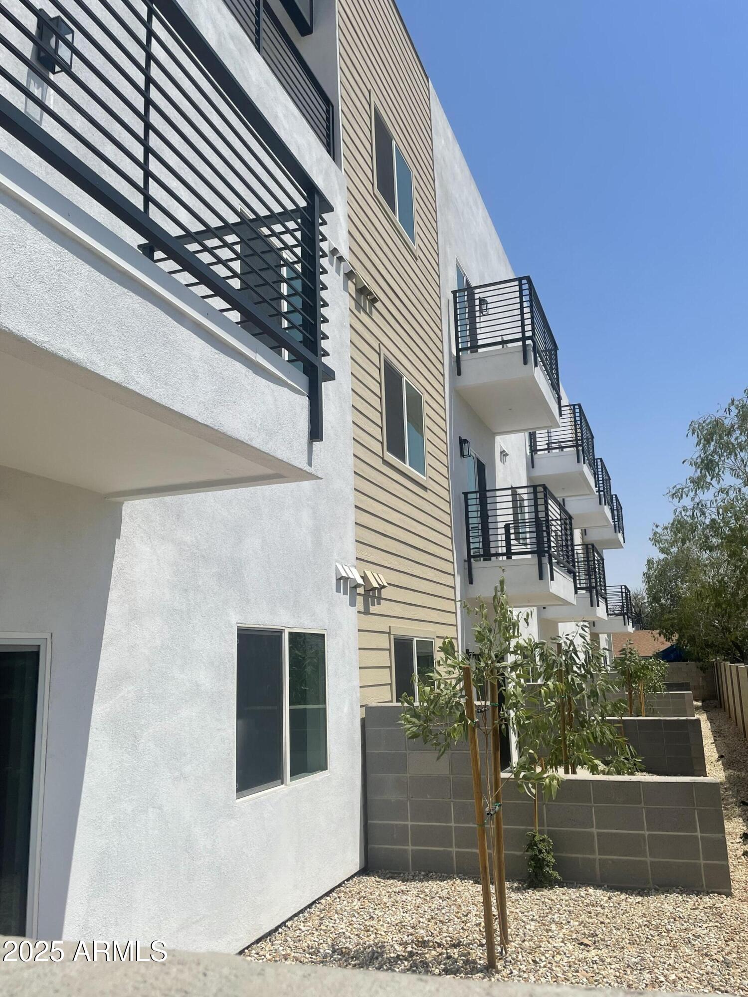 Phoenix Condo: 1457 East Taylor Street