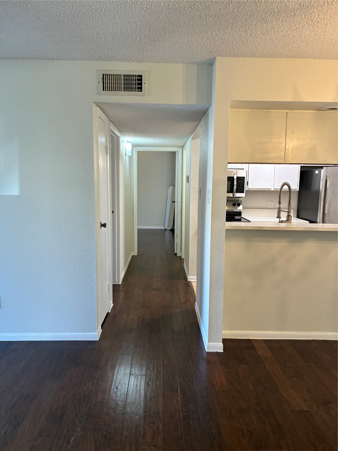 Houston Condo: 1500 Bay Area Boulevard