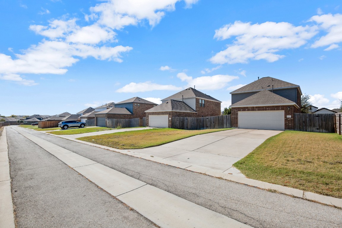 Leander Condo: 1700 West Broade Street