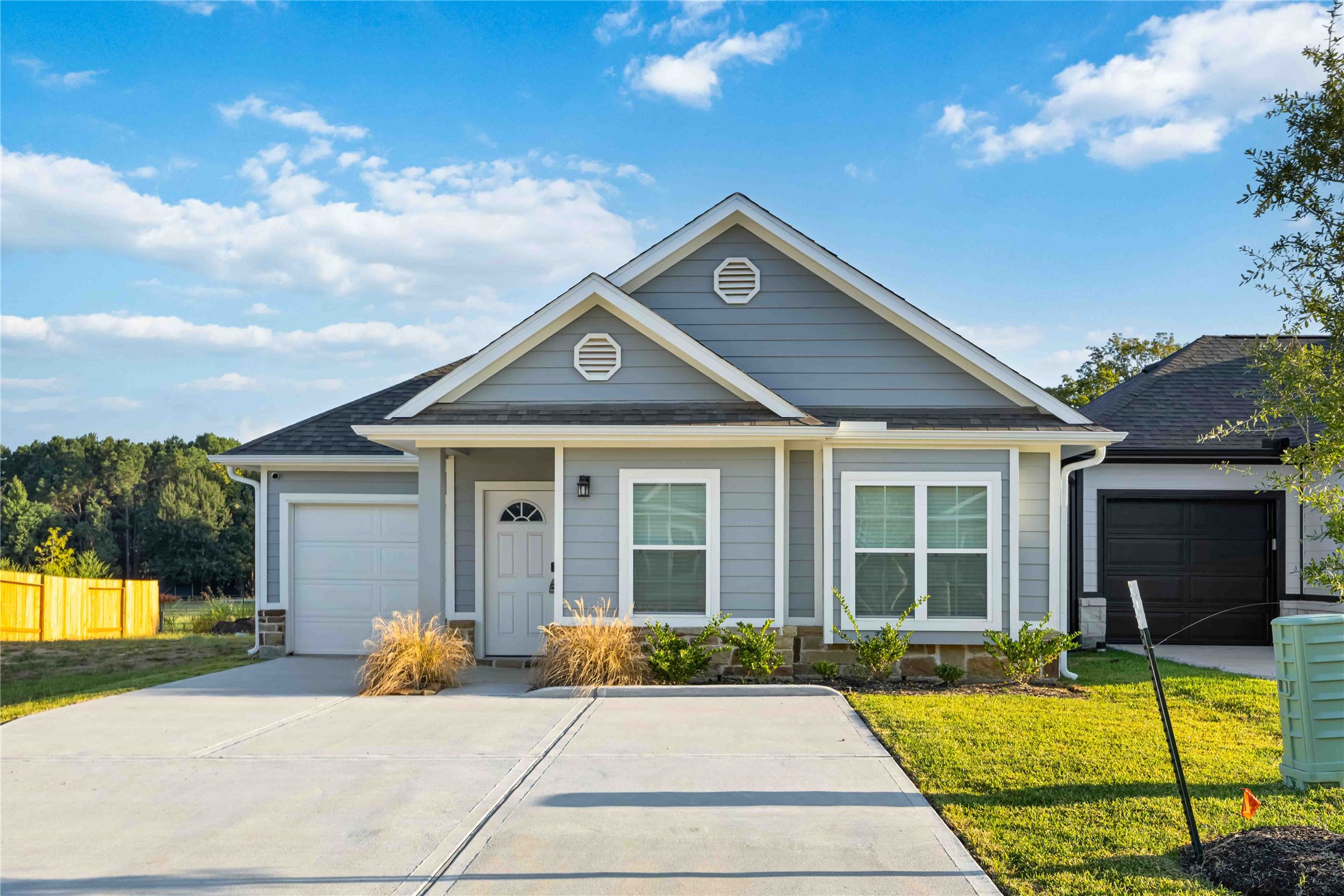 Willis Condo: 11824 East Gate Drive