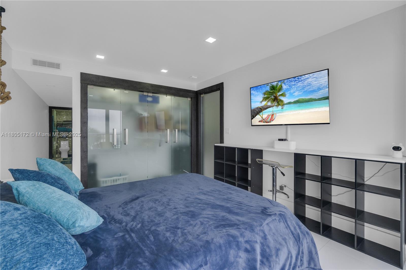 Hollywood Condo: 400 North Surf Road