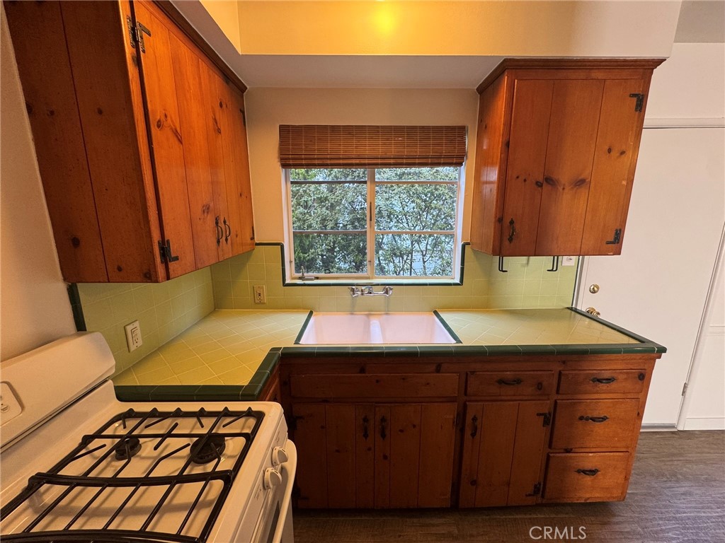 Los Angeles Condo: 2017 North Hoover Street