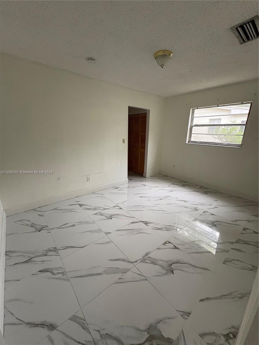 Miami Gardens Condo: 19121 Northwest 34th Court
