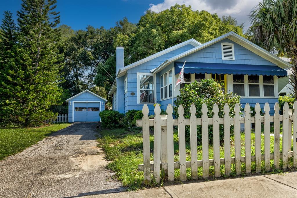 Mount Dora Condo: 401 East 9th Avenue