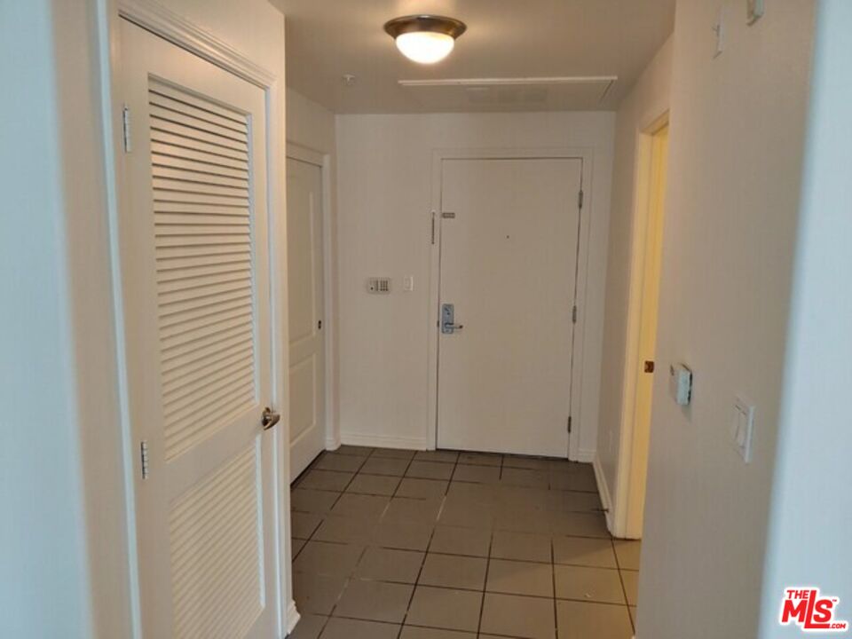 Los Angeles Condo: 360 West Ave 26