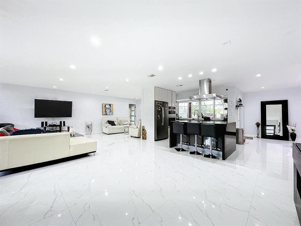 Sunrise Condo: 2171 Northwest 87th Avenue