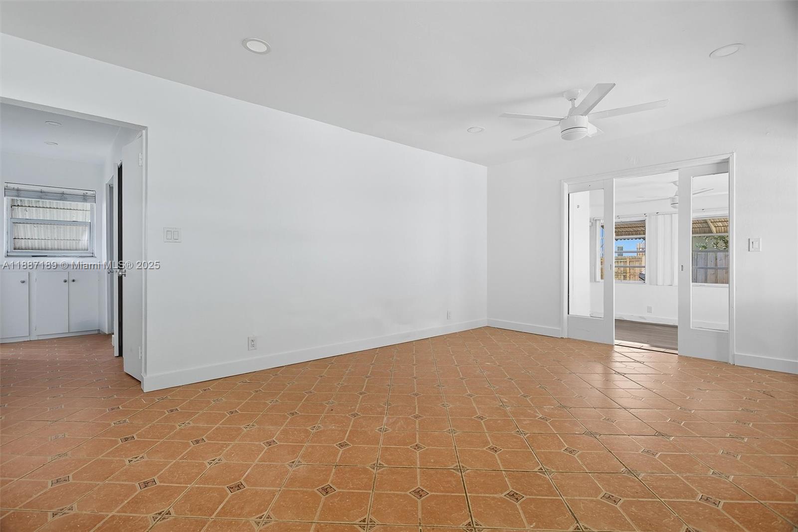 Hollywood Condo: 1718 Pierce Street