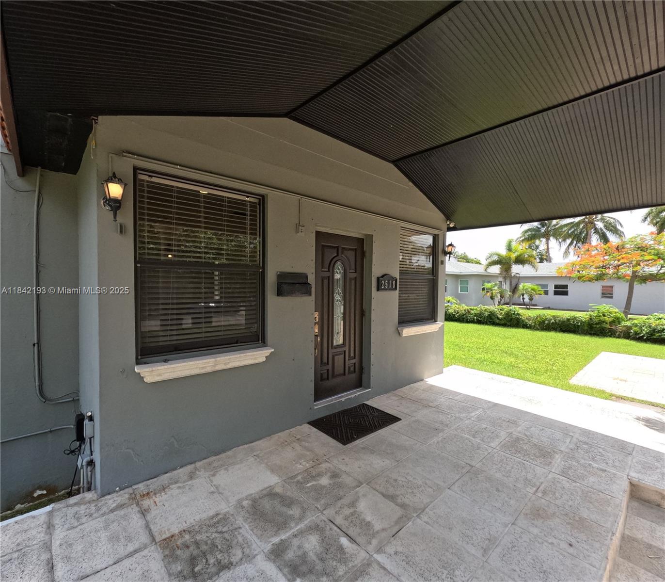 Hollywood Condo: 2518 Monroe Street