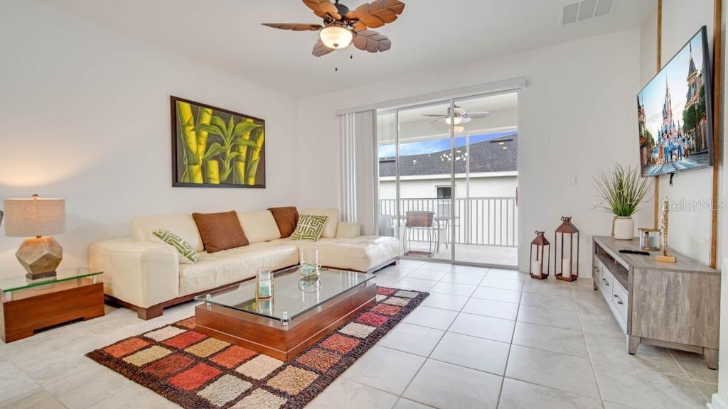 Davenport Condo: 955 Splash Shot Place