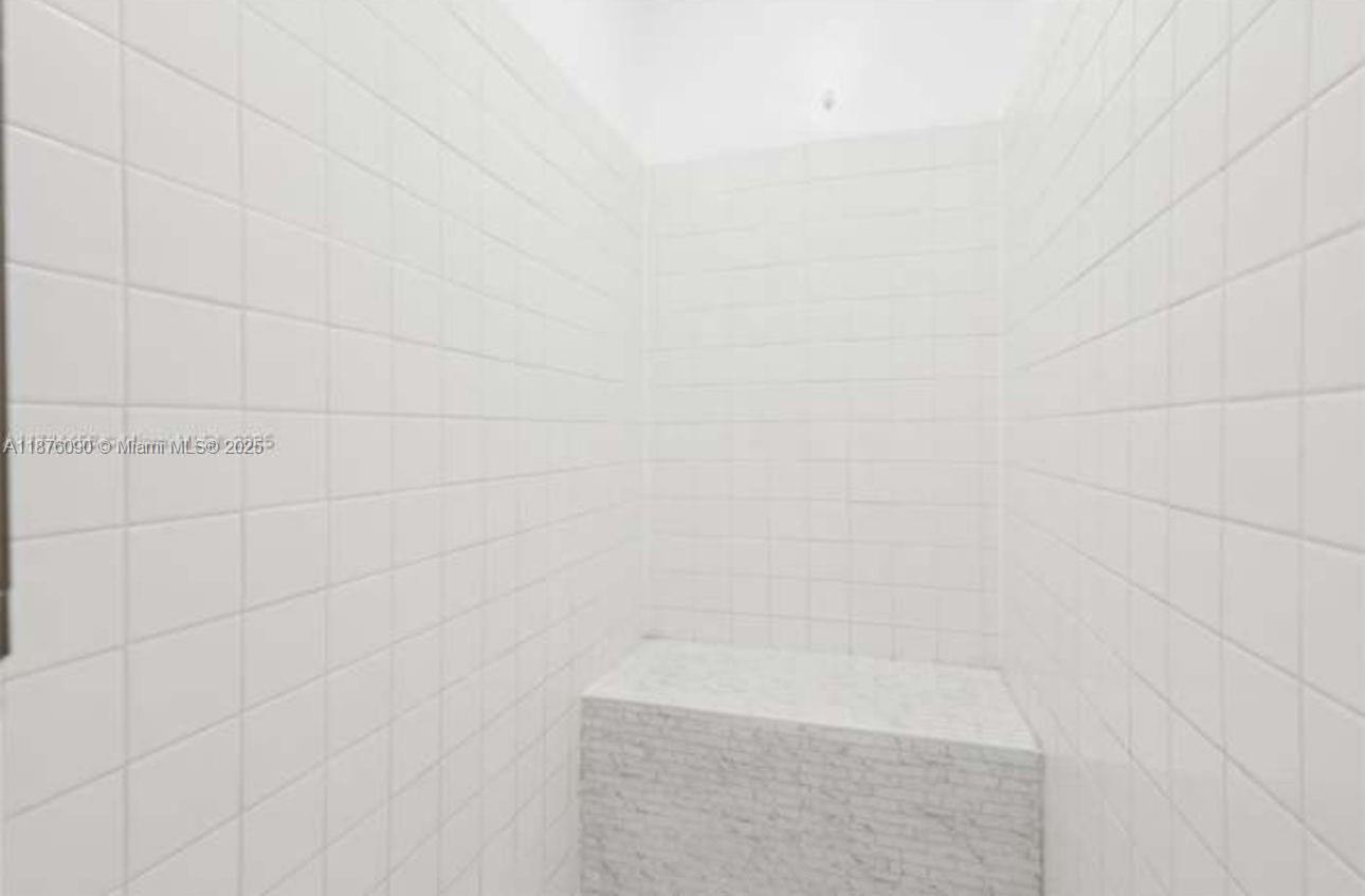 Hollywood Condo: 7420 McKinley Street