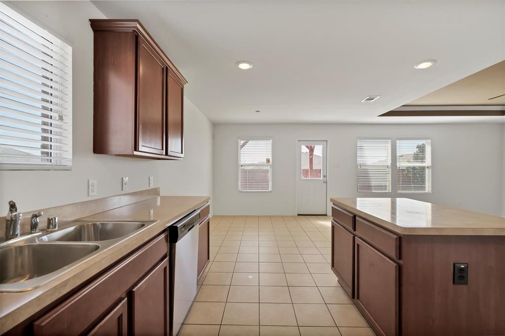 Little Elm Condo: 14701 Southview Trail