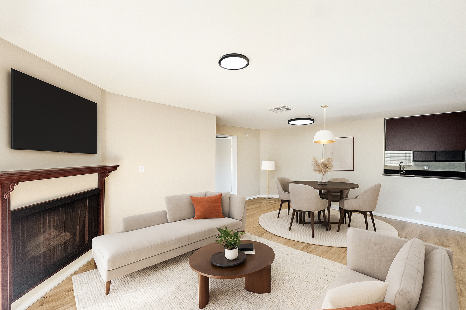 Los Angeles Apartment: 100 N Clark Dr