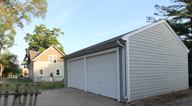 Lincoln House: 1940 S 22st