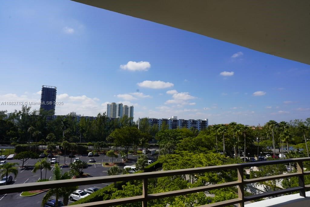 Hallandale Beach Condo: 500 Three Islands Boulevard