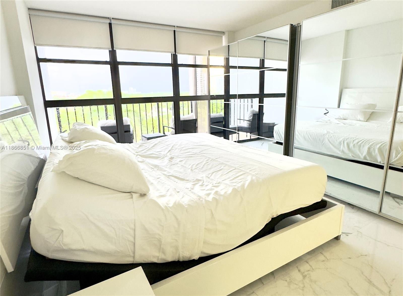 Hallandale Beach Condo: 400 Leslie Drive