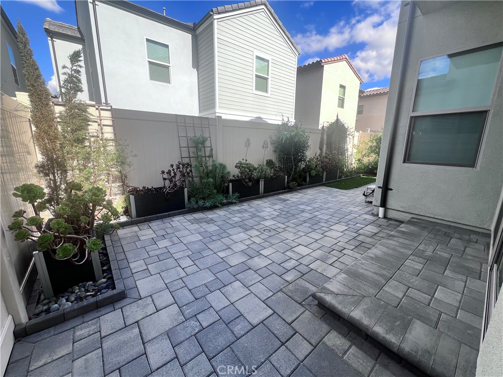 Corona Condo: 4235 Horvath Street