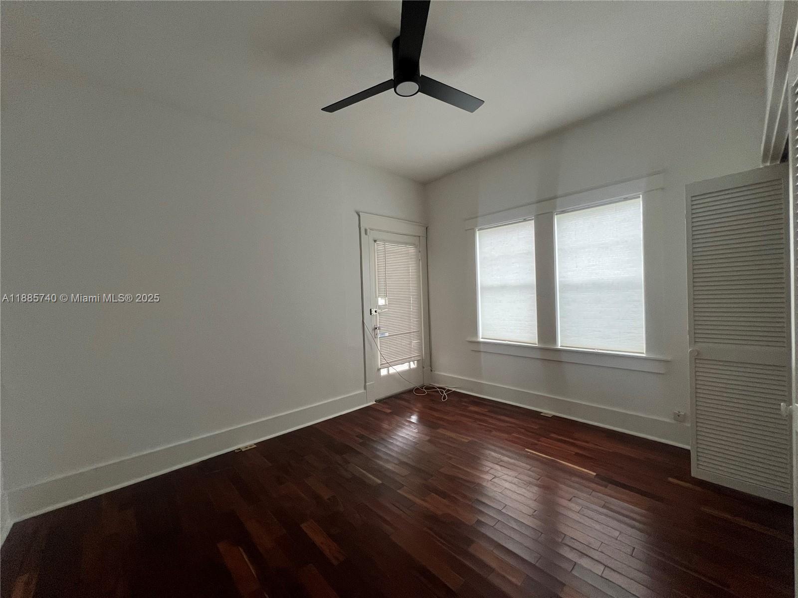 Hallandale Beach Condo: 130 Southwest 1st Avenue